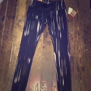 NWT Reebok workout leggings